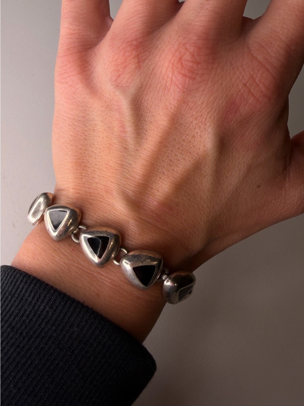Vintage Mexico Black Onyx heavy Sterling Silvet Link Bracelet 7.5”